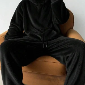 Men's Casual Black Sweatpants Outfit